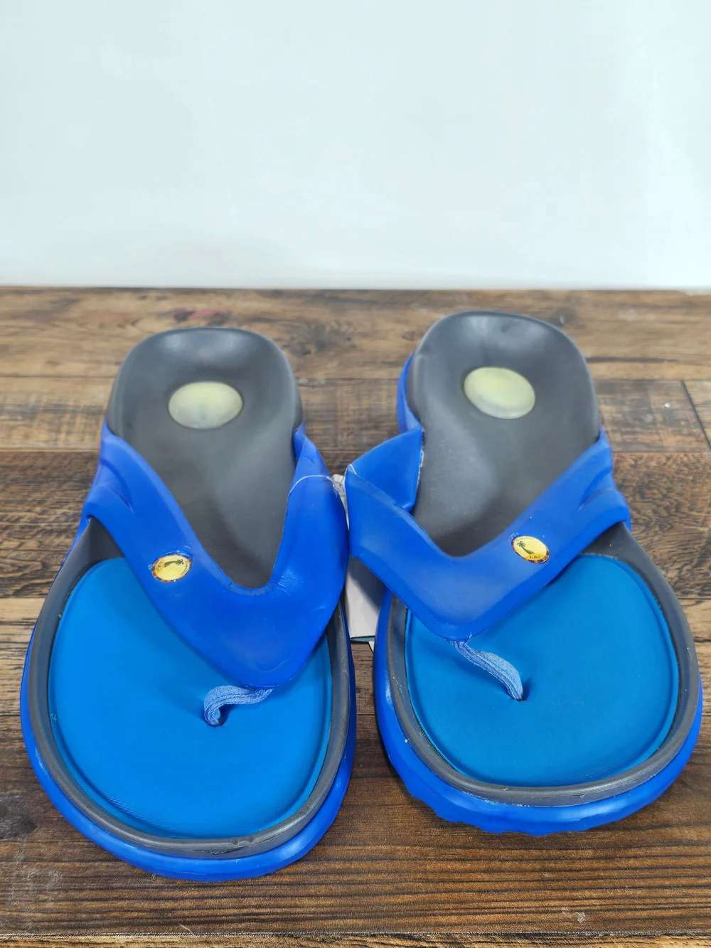 Men's Blue Sporty Flip Flop Sandals Size 9